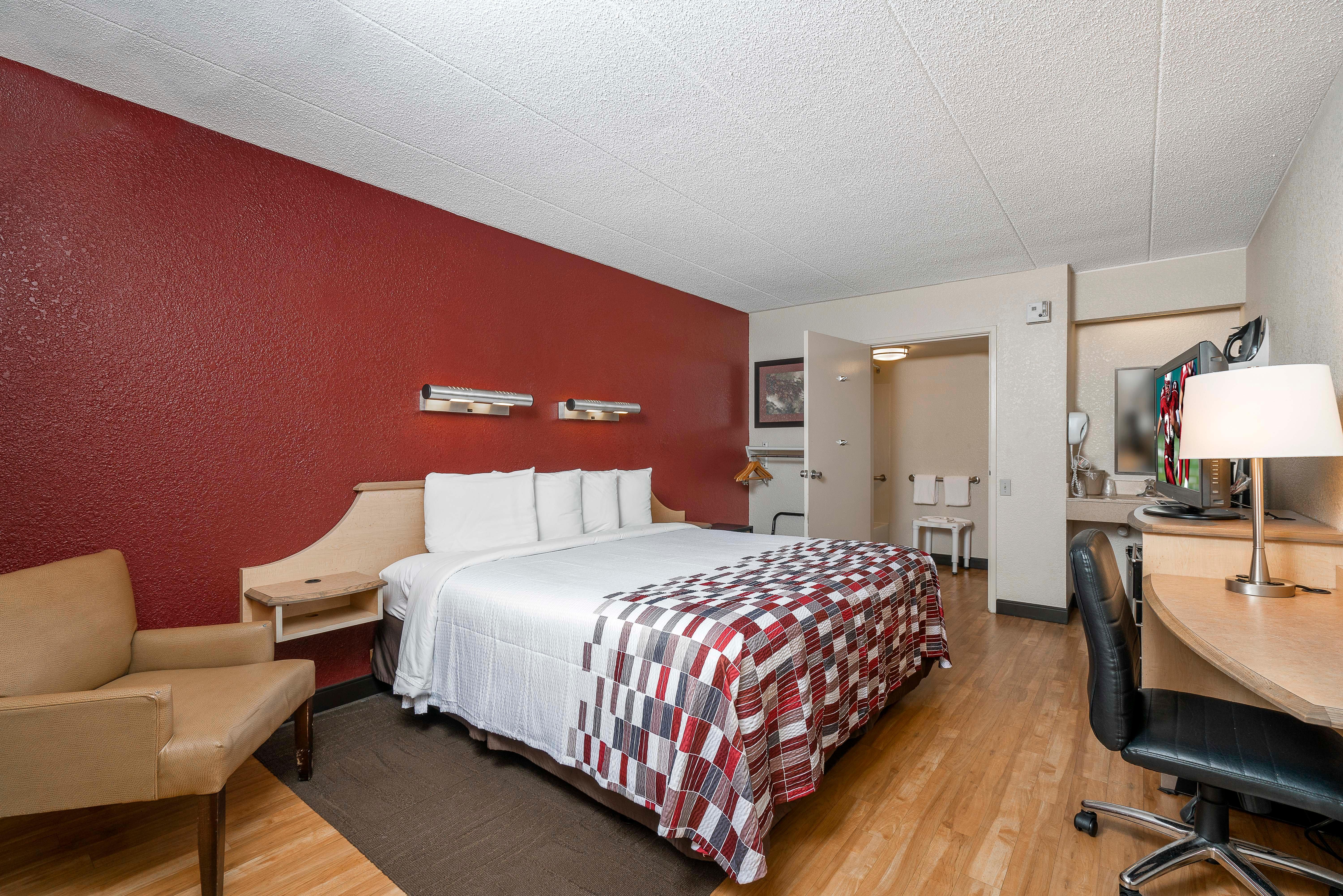 Red Roof Inn Durham - Triangle Park Экстерьер фото